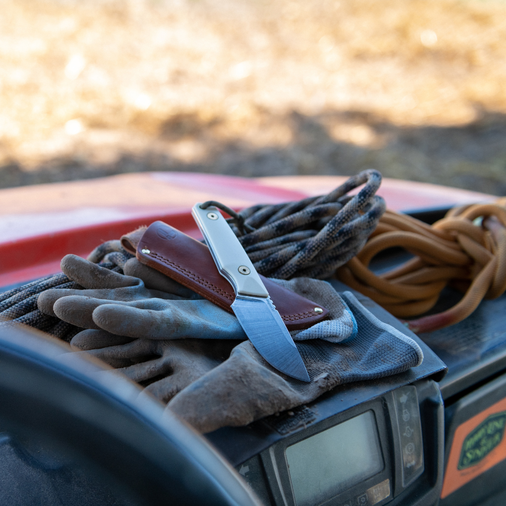 GARAGE #007: Malloy Special w/Leather Sheath